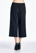Larry Levine Stretch Capris - WholesaleClothingDeals - 3
