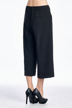 Larry Levine Stretch Capris - WholesaleClothingDeals - 4